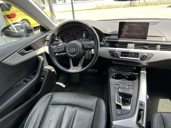 Photo de la voiture AUDI A5 SPORTBACK 2.0 TDI 150 S tronic 7 Design
