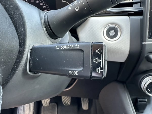Photo de la voiture RENAULT CAPTUR TCe 130 FAP Intens