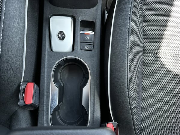 Photo de la voiture RENAULT CAPTUR TCe 130 FAP Intens