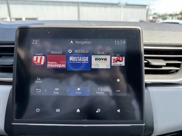 Photo de la voiture RENAULT CAPTUR TCe 130 FAP Intens
