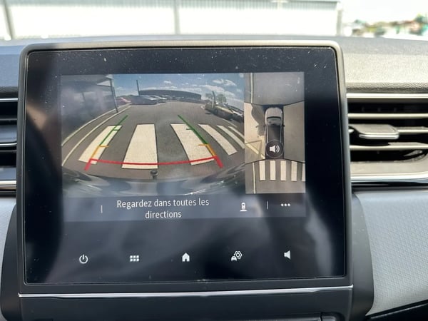 Photo de la voiture RENAULT CAPTUR TCe 130 FAP Intens