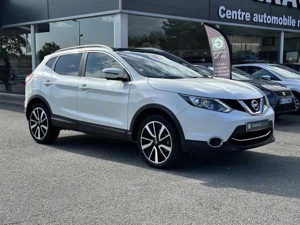 Photo de la voiture NISSAN QASHQAI 1.2 DIG-T 115 Tekna