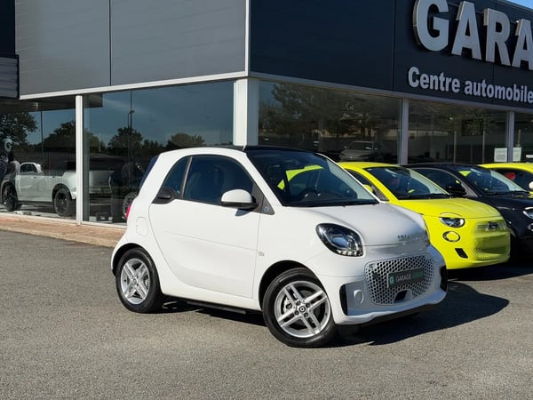 Photo de présentation de la voiture SMART FORTWO COUPE EQ 82 ch Passion