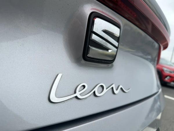 Photo de la voiture SEAT LEON 2.0 TDI 150 DSG7 Business