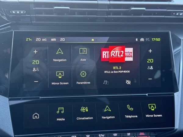 Photo de la voiture PEUGEOT 308 BlueHDi 130ch S&S EAT8 GT