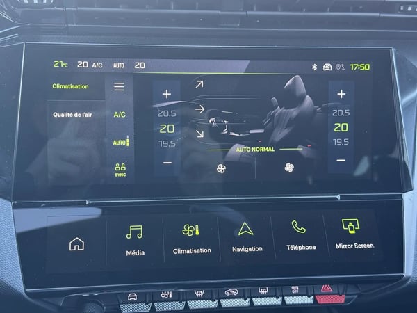 Photo de la voiture PEUGEOT 308 BlueHDi 130ch S&S EAT8 GT