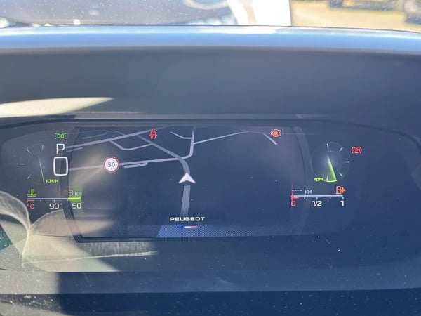 Photo de la voiture PEUGEOT 308 BlueHDi 130ch S&S EAT8 GT