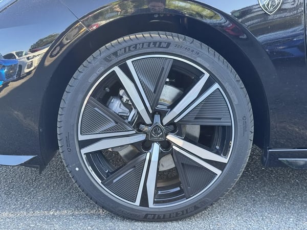 Photo de la voiture PEUGEOT 308 BlueHDi 130ch S&S EAT8 GT