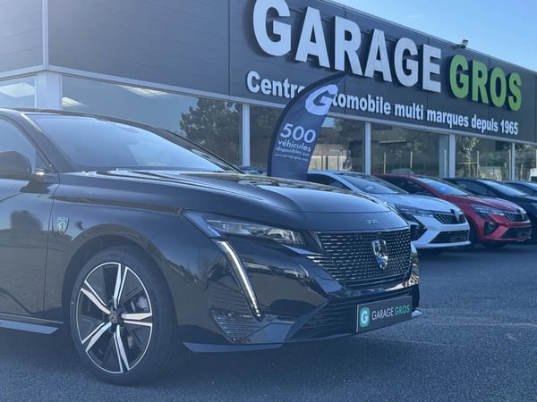 Photo de la voiture PEUGEOT 308 BlueHDi 130ch S&S EAT8 GT