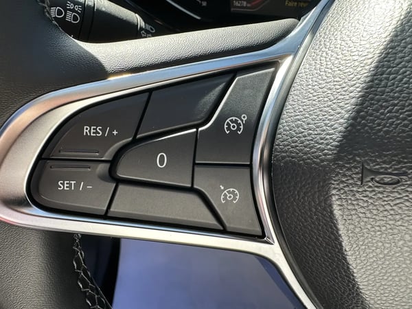 Photo de la voiture RENAULT CAPTUR TCe 90 Techno