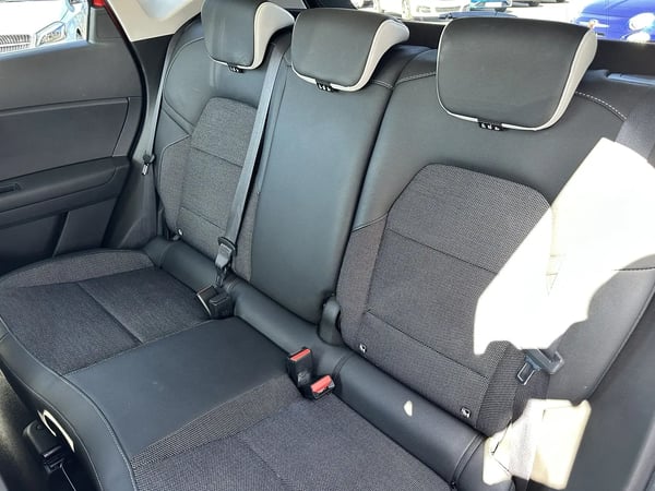 Photo de la voiture RENAULT CAPTUR TCe 90 Techno