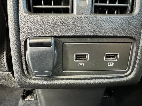 Photo de la voiture RENAULT CAPTUR TCe 90 Techno