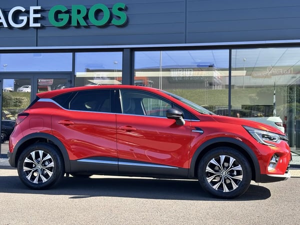 Photo de la voiture RENAULT CAPTUR TCe 90 Techno