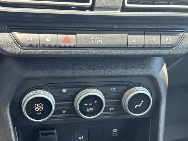 Photo de la voiture DACIA SANDERO TCe 110 GSR2 Stepway Extreme +