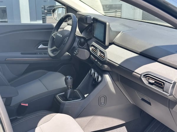 Photo de la voiture DACIA SANDERO TCe 110 GSR2 Stepway Extreme +