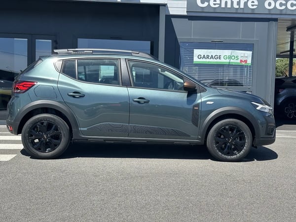 Photo de la voiture DACIA SANDERO TCe 110 GSR2 Stepway Extreme +