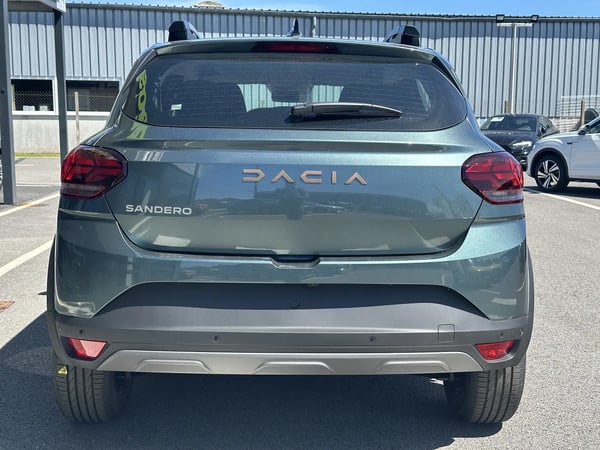 Photo de la voiture DACIA SANDERO TCe 110 GSR2 Stepway Extreme +