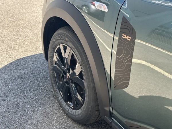 Photo de la voiture DACIA SANDERO TCe 110 GSR2 Stepway Extreme +