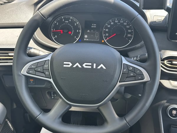 Photo de la voiture DACIA SANDERO TCe 110 GSR2 Stepway Extreme +