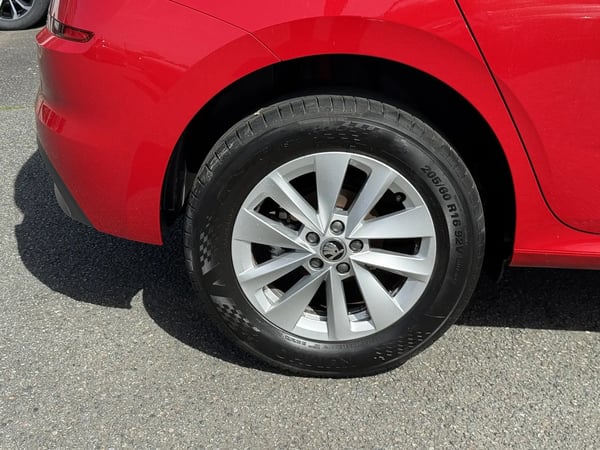 Photo de la voiture SKODA KAMIQ 1.0 TSI Evo 110 ch BVM6 Ambition
