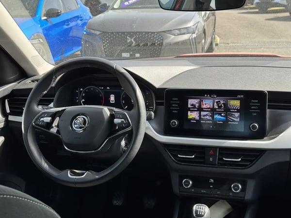 Photo de la voiture SKODA KAMIQ 1.0 TSI Evo 110 ch BVM6 Ambition