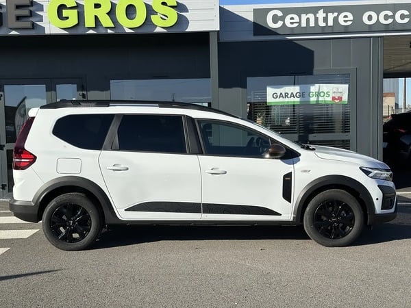 Photo de la voiture DACIA JOGGER ECO-G 100 5 places GSR2 Extreme +