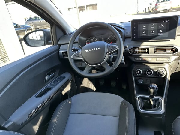 Photo de la voiture DACIA JOGGER ECO-G 100 5 places GSR2 Extreme +