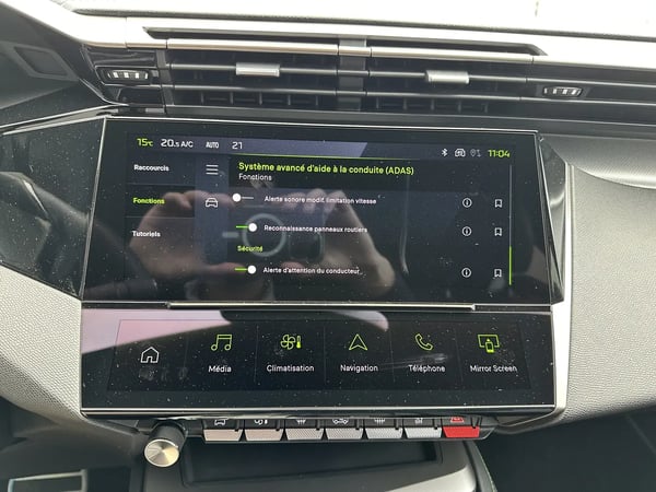 Photo de la voiture PEUGEOT 308 BlueHDi 130ch S&S EAT8 GT