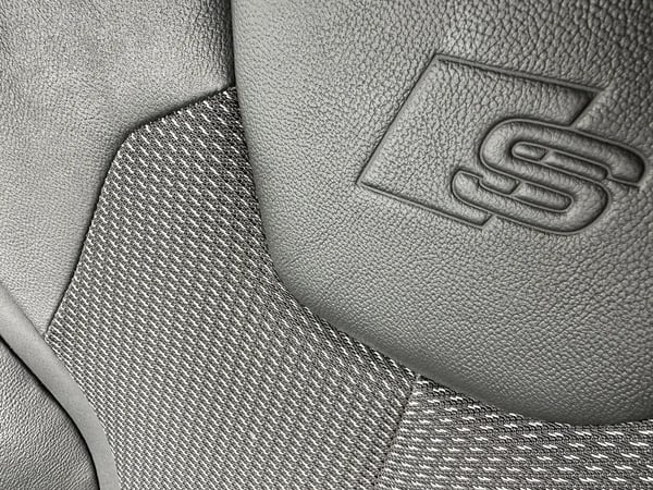 Photo de la voiture AUDI Q2 30 TDI 116 S tronic 7 Advanced + S LINE