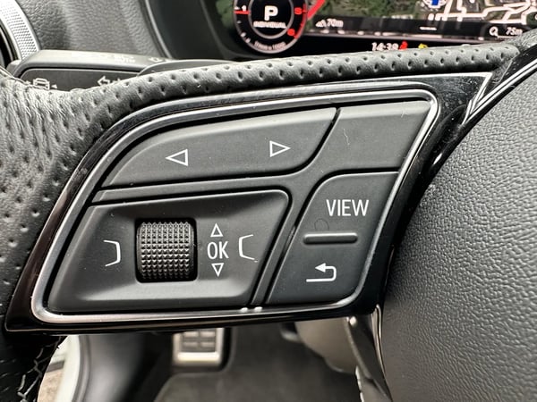Photo de la voiture AUDI Q2 30 TDI 116 S tronic 7 Advanced + S LINE