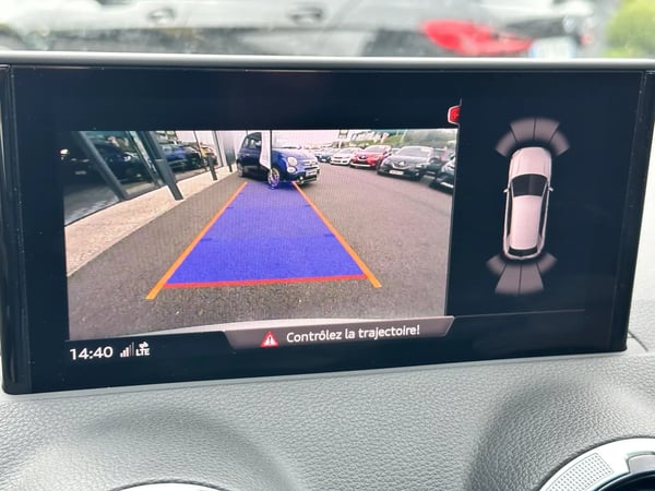 Photo de la voiture AUDI Q2 30 TDI 116 S tronic 7 Advanced + S LINE