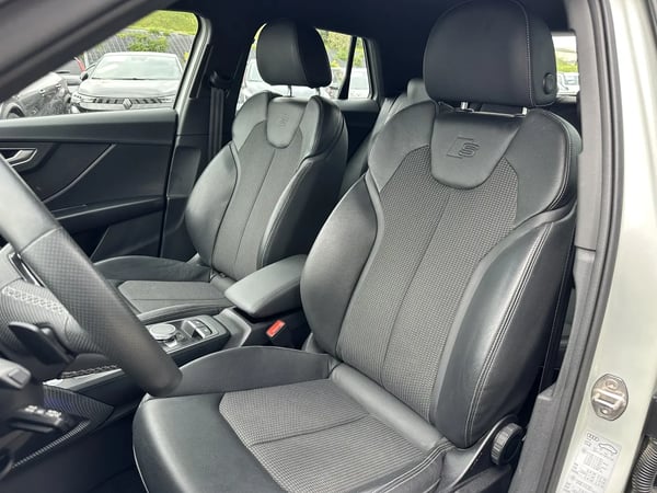 Photo de la voiture AUDI Q2 30 TDI 116 S tronic 7 Advanced + S LINE