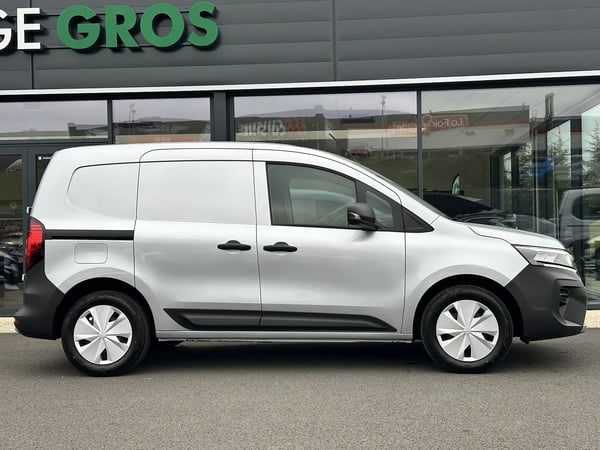 Photo de la voiture NISSAN TOWNSTAR FOURGON ELECTRIQUE EV FOURGON L1 45KWH CHARGEUR 22KW ACENTA