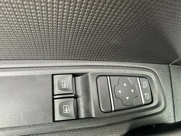 Photo de la voiture NISSAN TOWNSTAR FOURGON ELECTRIQUE EV FOURGON L1 45KWH CHARGEUR 22KW ACENTA