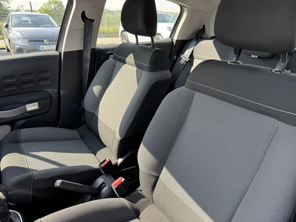 Photo de la voiture CITROEN C3 PureTech 110 S&S Shine