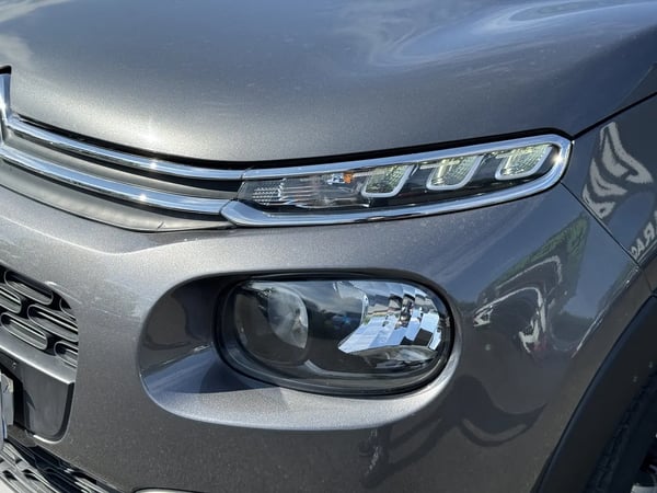 Photo de la voiture CITROEN C3 PureTech 110 S&S Shine