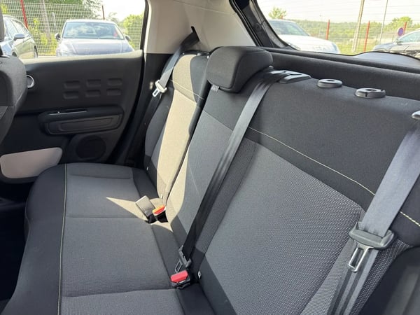 Photo de la voiture CITROEN C3 PureTech 110 S&S Shine