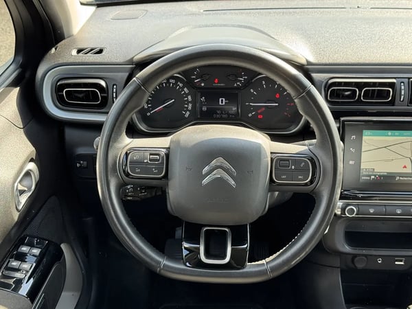 Photo de la voiture CITROEN C3 PureTech 110 S&S Shine