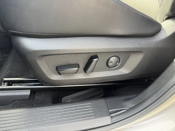 Photo de la voiture NISSAN X-TRAIL e-POWER 204 ch Tekna