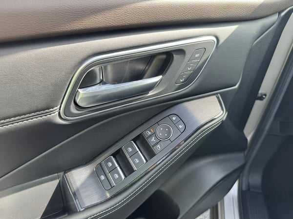 Photo de la voiture NISSAN X-TRAIL e-POWER 204 ch Tekna