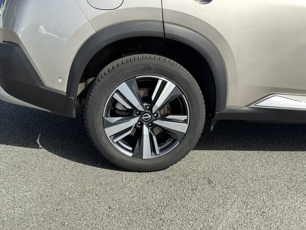 Photo de la voiture NISSAN X-TRAIL e-POWER 204 ch Tekna