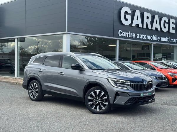 Photo de présentation de la voiture RENAULT ESPACE VI E-Tech hybrid 200 Techno
