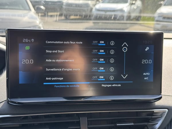 Photo de la voiture PEUGEOT 5008 BlueHDi 130ch S&S EAT8 Allure