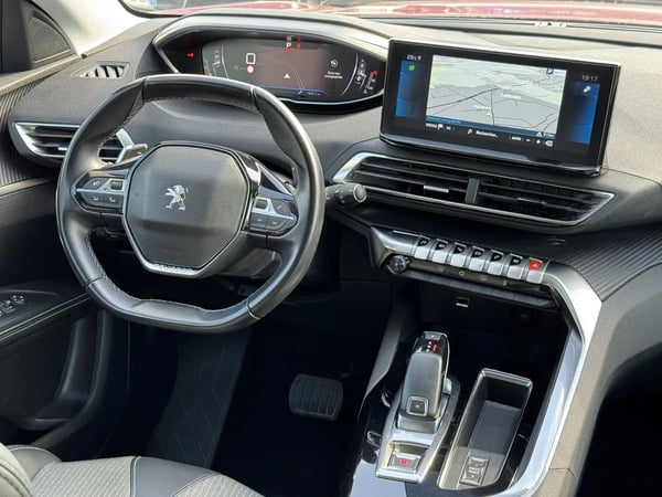 Photo de la voiture PEUGEOT 5008 BlueHDi 130ch S&S EAT8 Allure