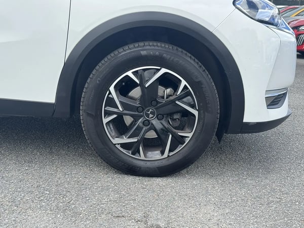 Photo de la voiture DS DS3 CROSSBACK BlueHDi 100 BVM6 So Chic