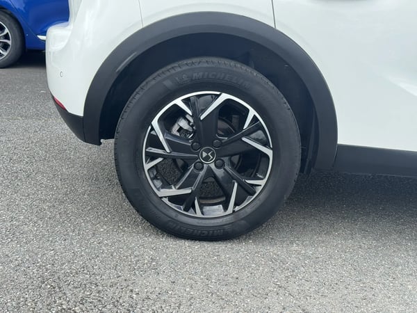 Photo de la voiture DS DS3 CROSSBACK BlueHDi 100 BVM6 So Chic