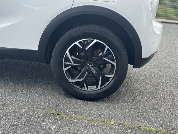 Photo de la voiture DS DS3 CROSSBACK BlueHDi 100 BVM6 So Chic