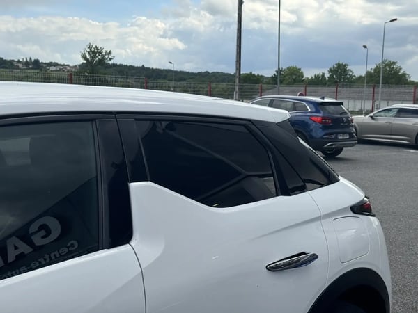 Photo de la voiture DS DS3 CROSSBACK BlueHDi 100 BVM6 So Chic