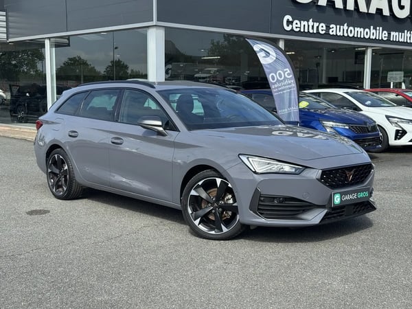 Photo de présentation de la voiture CUPRA LEON SPORTSTOURER 1.5 eTSI 150 ch DSG7 V