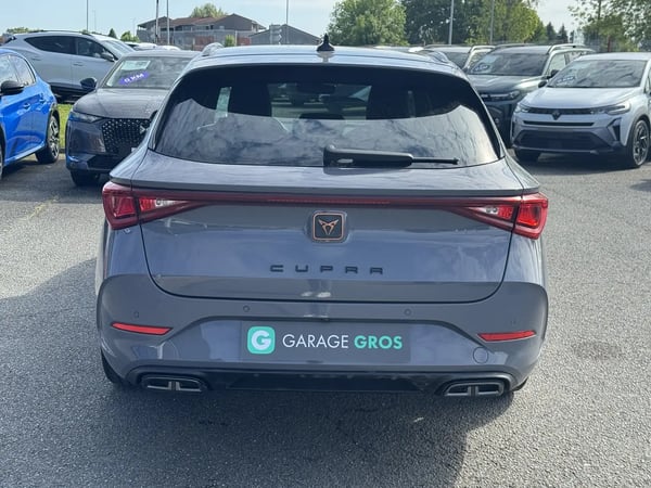 Photo de la voiture CUPRA LEON SPORTSTOURER 1.5 eTSI 150 ch DSG7 V